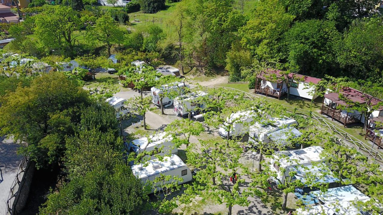 Campeggio Pian Dei Boschi Pietra Ligure Exterior foto